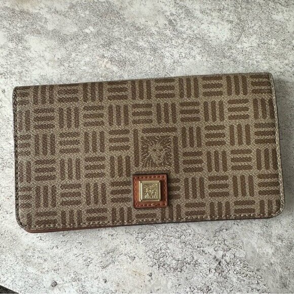 Anne Klein Clutch Walker Brown Patterned Wallet - Picture 2 of 7